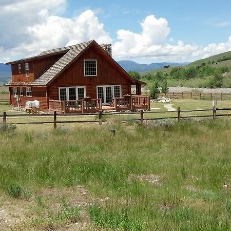 Cliff Lake Montana Spirit Guest Lodge מראה חיצוני תמונה