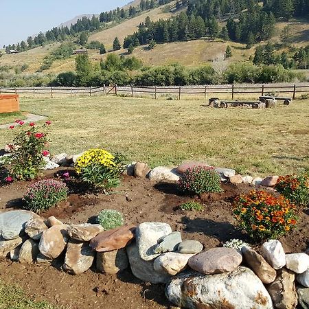Cliff Lake Montana Spirit Guest Lodge מראה חיצוני תמונה