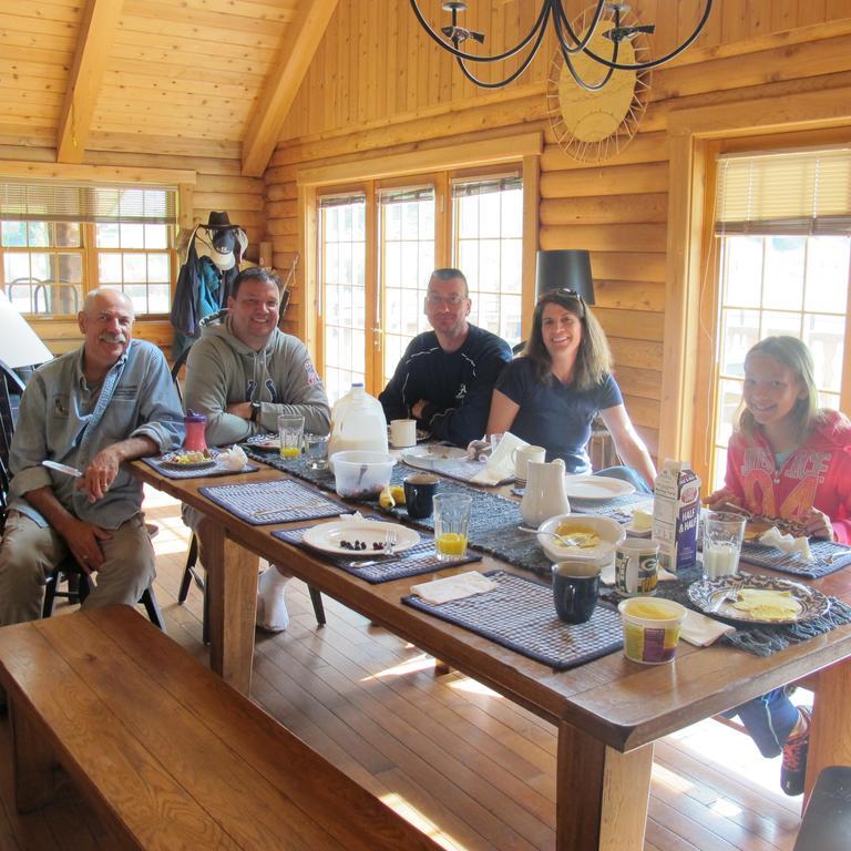 Cliff Lake Montana Spirit Guest Lodge מראה חיצוני תמונה